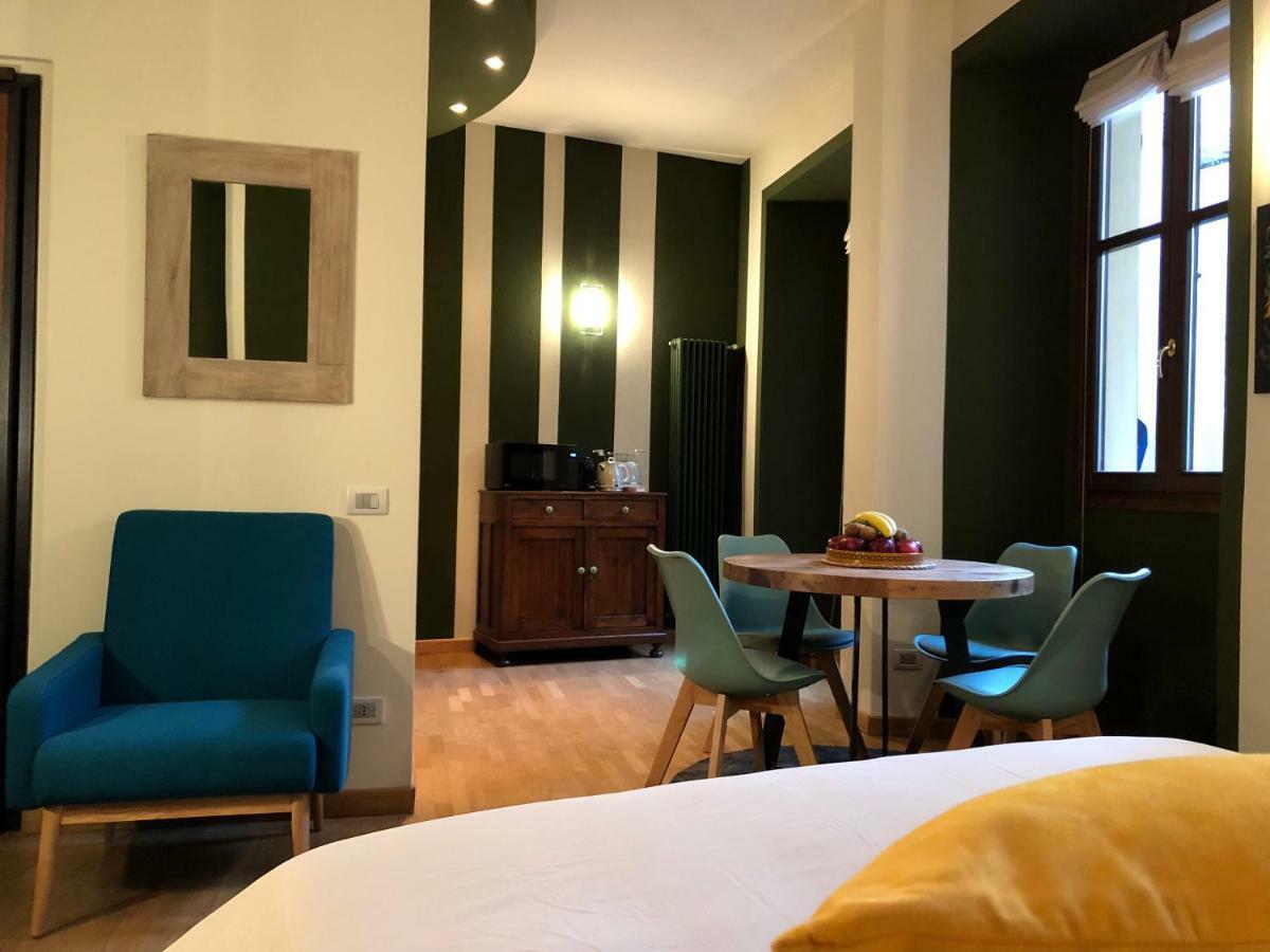 La Via Degli Artisti Apartment Arona Luaran gambar