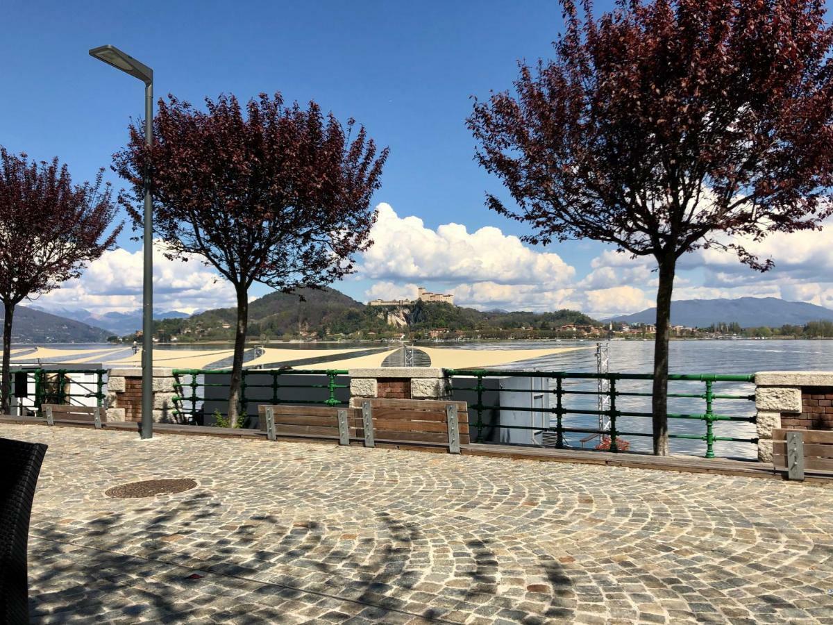 La Via Degli Artisti Apartment Arona Luaran gambar