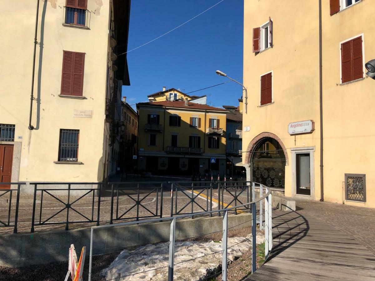 La Via Degli Artisti Apartment Arona Luaran gambar